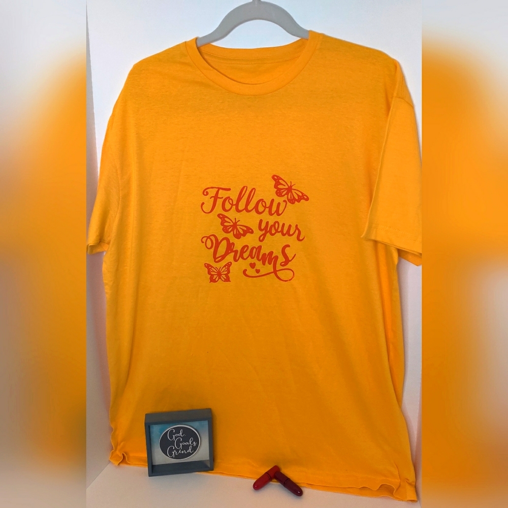 Ladies' Tagless Tee & Free Gift
